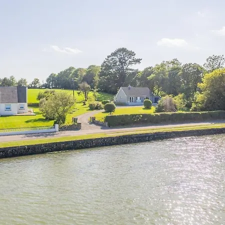 2 Bed Waterfront - Close To Courtmacsherry *