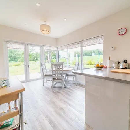 Tatil Evi 2 Bed Waterfront - Close To Courtmacsherry *