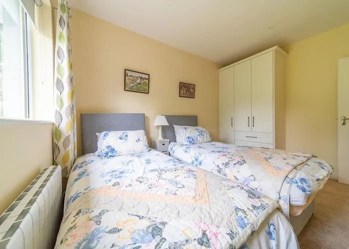 2 Bed Waterfront - Close To Courtmacsherry *