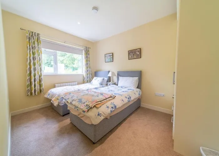 2 Bed Waterfront - Close To Courtmacsherry