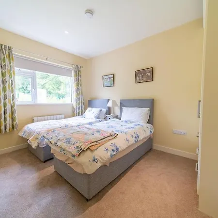 2 Bed Waterfront - Close To Courtmacsherry