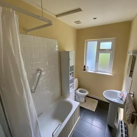 Дом отдыха 2 Bed Waterfront - Close To Courtmacsherry Корк